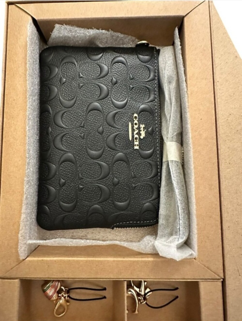 COACH Boxed Corner Zip Wristlet in Signature Leather with Charms CF358 NWT - Picture 2 of 12